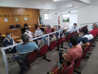 Reunião na Câmara Municipal Com representantes da AMAPAR sobre a implantação do SIM (Sistema de Inspeção Municipal)